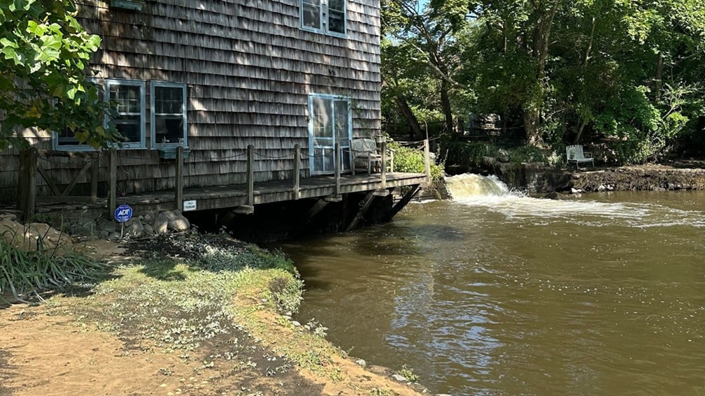 storm damage in smithtown, suffolk county